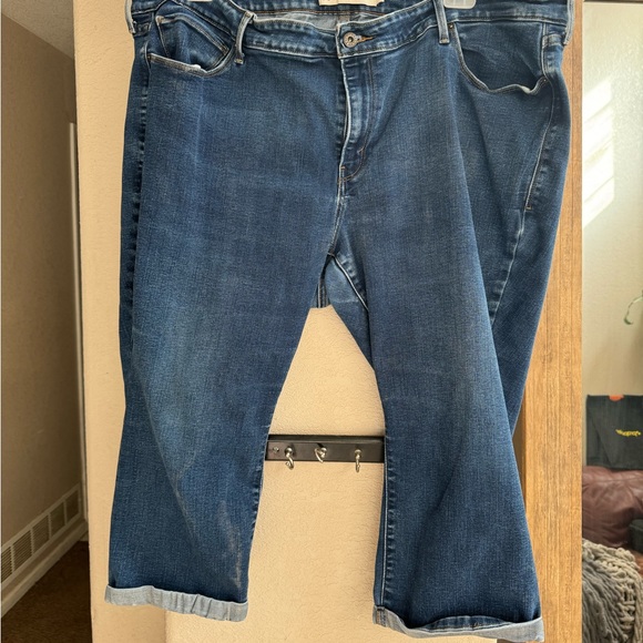 Women’s Levi’s denim capri pants size 24 - Picture 2 of 3